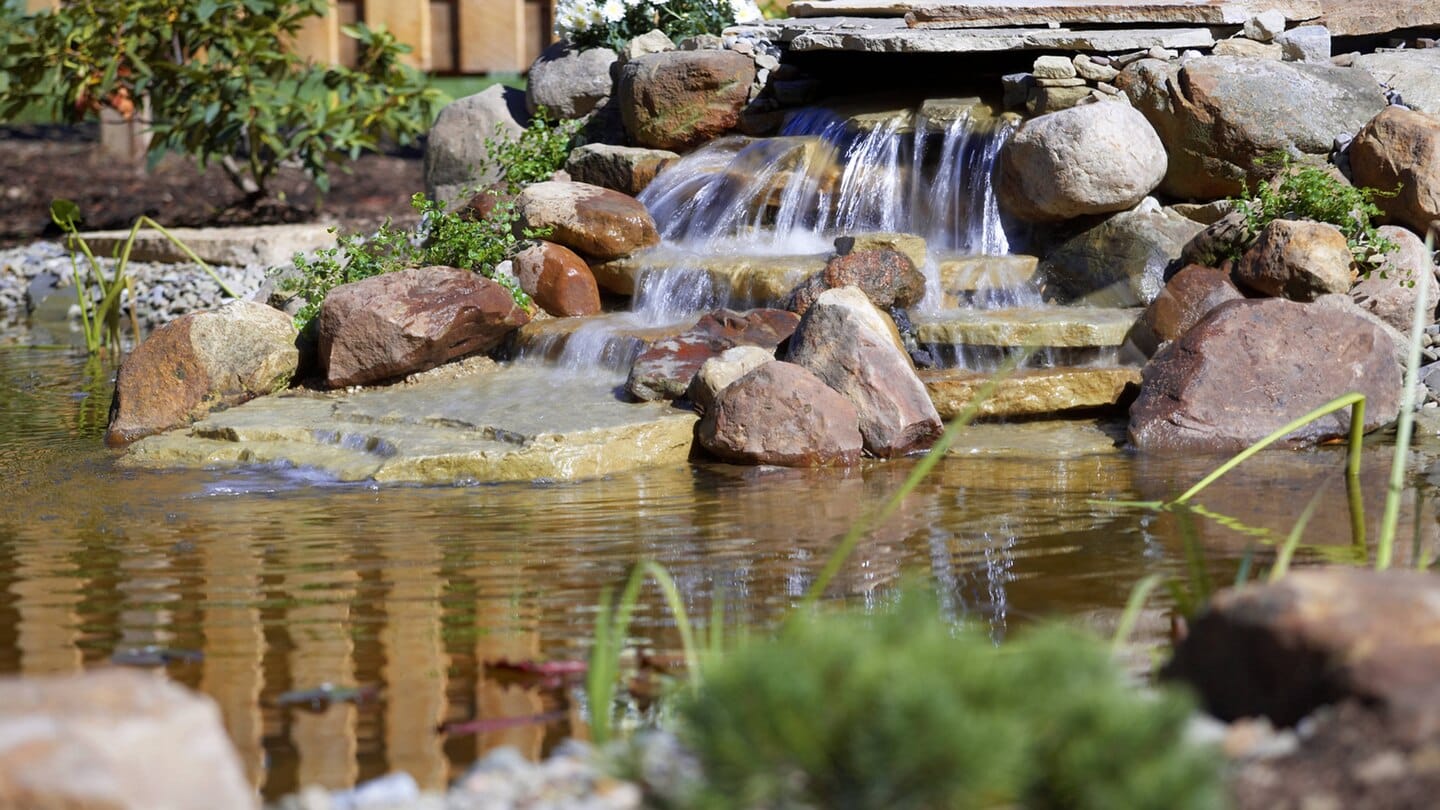 Courtyard by Marriott Altoona waterfall