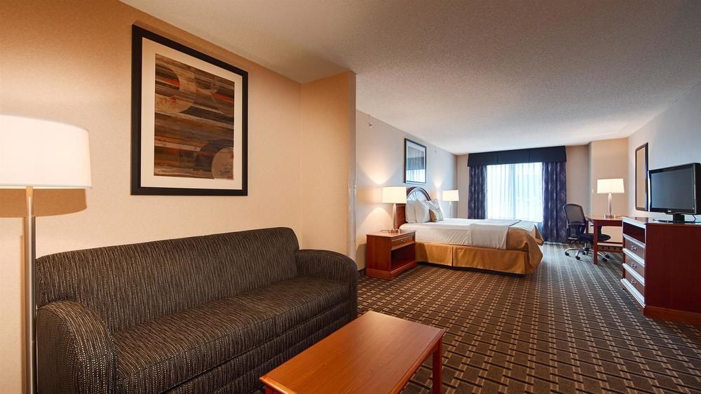 best-western-clearfield-lobby-suite