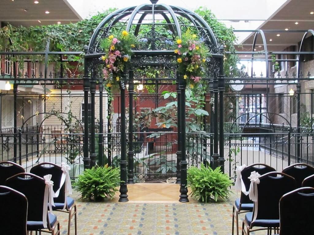 Plan Your Dream Wedding At Our Diverse Venues Lion Country Lodging Plan your dream wedding at our diverse venues lion country lodging