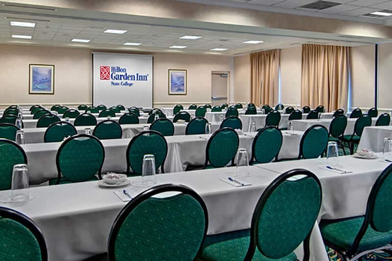 Meeting Room Hilton Garden Inn Lion Country Lodging