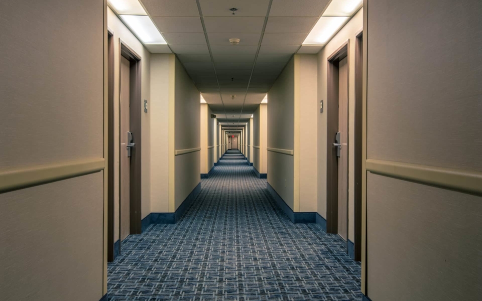 quality inn hallway