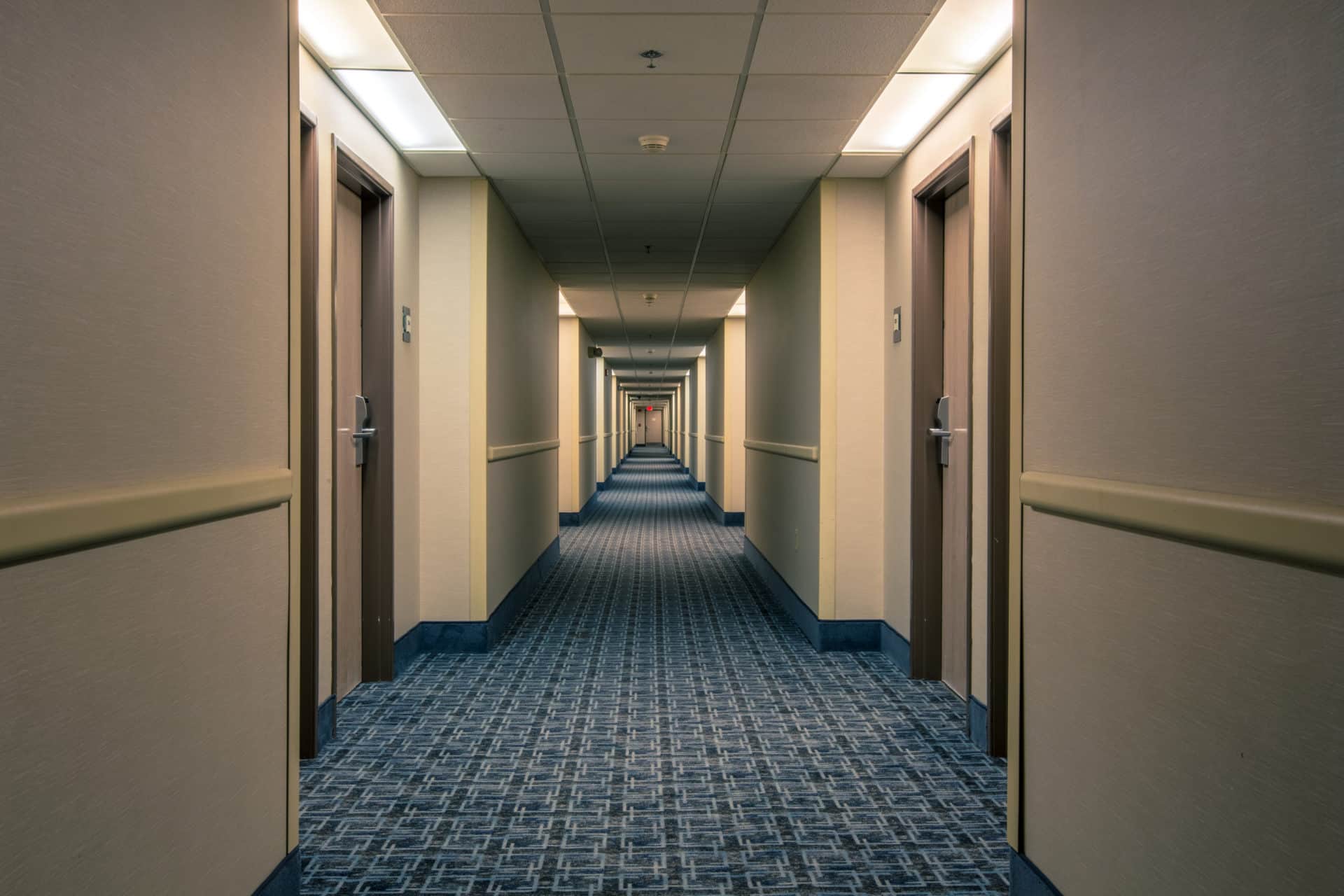 quality inn hallway