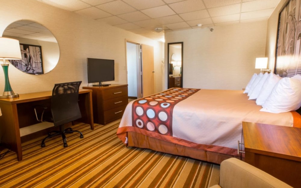 Super 8 King suite